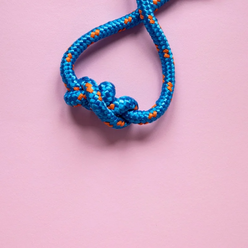 Jak zawiązać węzeł knagowy? Węzły żeglarskie krok po kroku